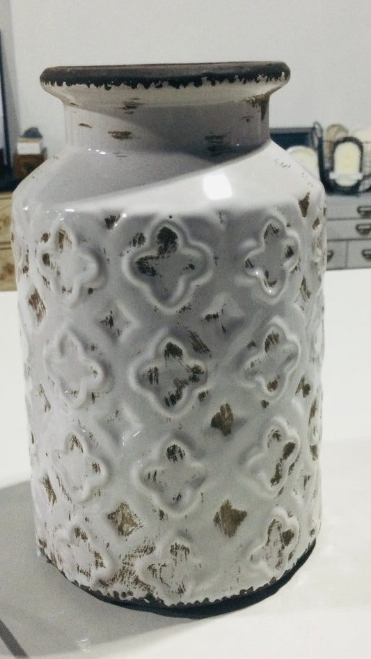 Ceramic White Vase - The Loft/ 36 Eleven