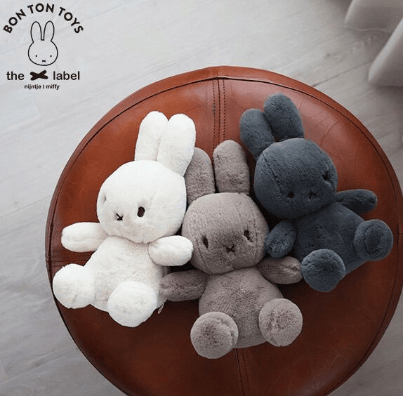 Cozy Miffy Sitting Taupe in giftbox - 23 cm