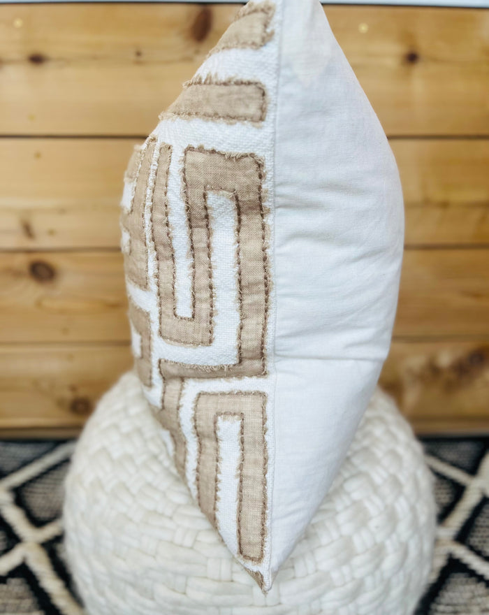Mateo Pillow