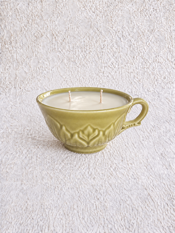 Vintage Olive Teacup Candle – Blueberry Lavender